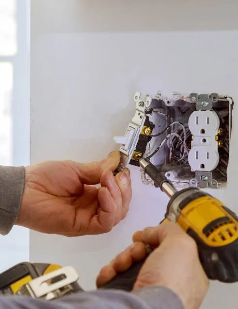 Slide of Pinnacle Electric Solutions