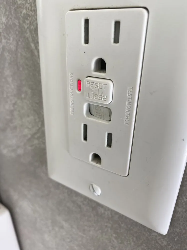 Slide of Pinnacle Electric Solutions