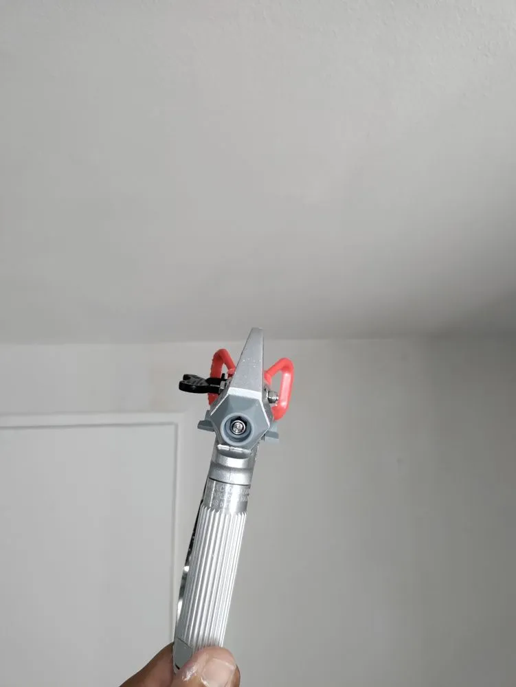 Slide of Pinolero's Cleaning & Handyman Service