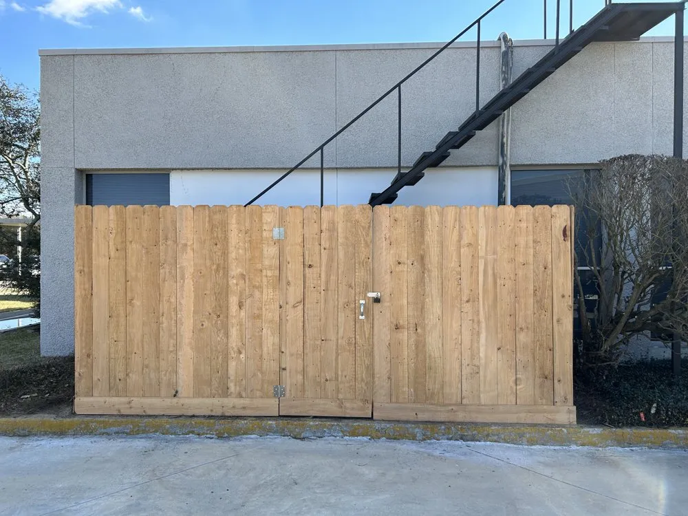 Slide of Pinolero's Cleaning & Handyman Service