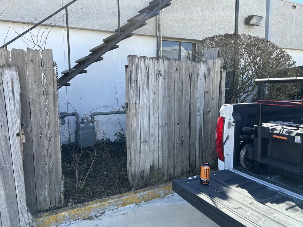 Slide of Pinolero's Cleaning & Handyman Service