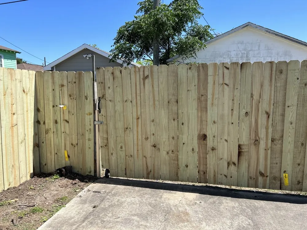 Slide of Pinolero's Cleaning & Handyman Service