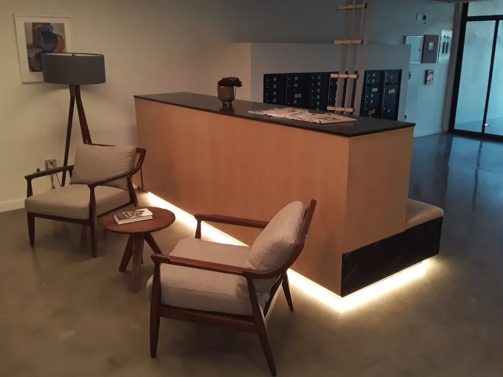 Affordable electrician providing circuit breaker repair in , 