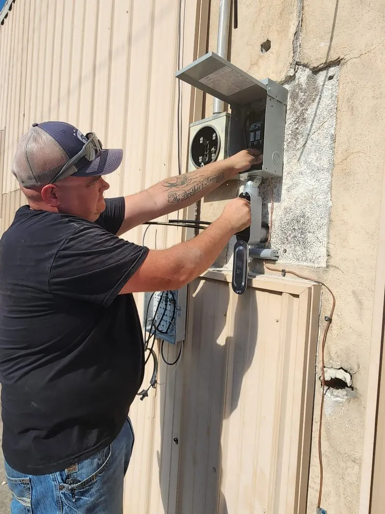 Reliable circuit breaker repair in Miller, MO by Pittman Electric