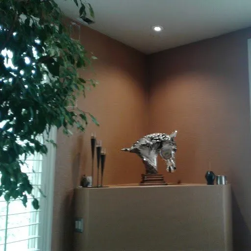 Trusted electrician providing emergency electrical service in , 