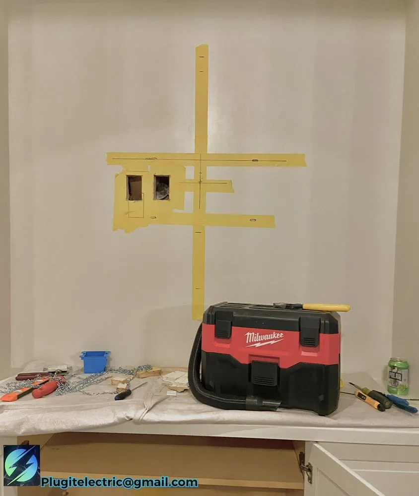 Slide of Plug it electric