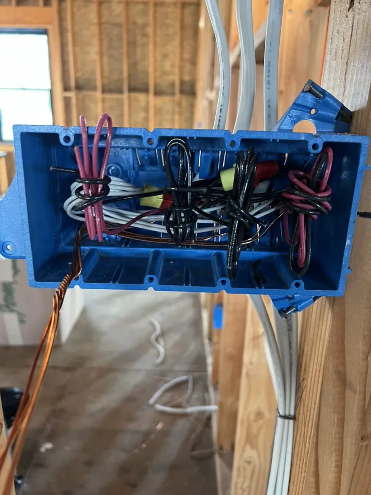 Slide of Plug it electric