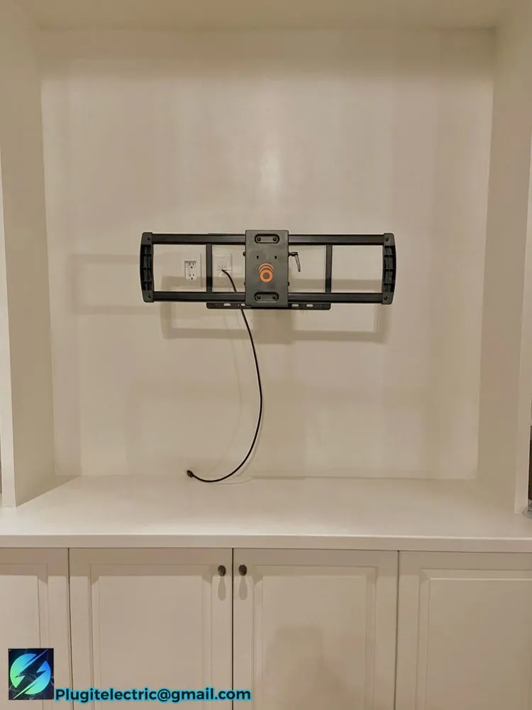 Slide of Plug it electric