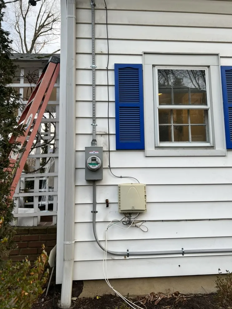 Slide of Plug it electric