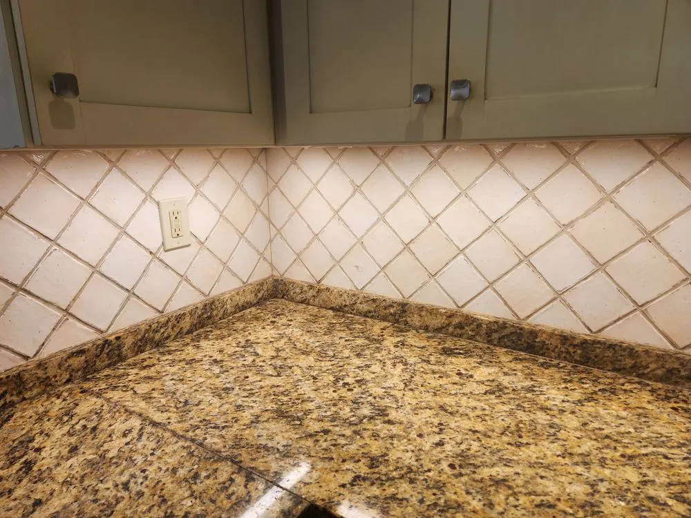 Slide of Plugz Electric