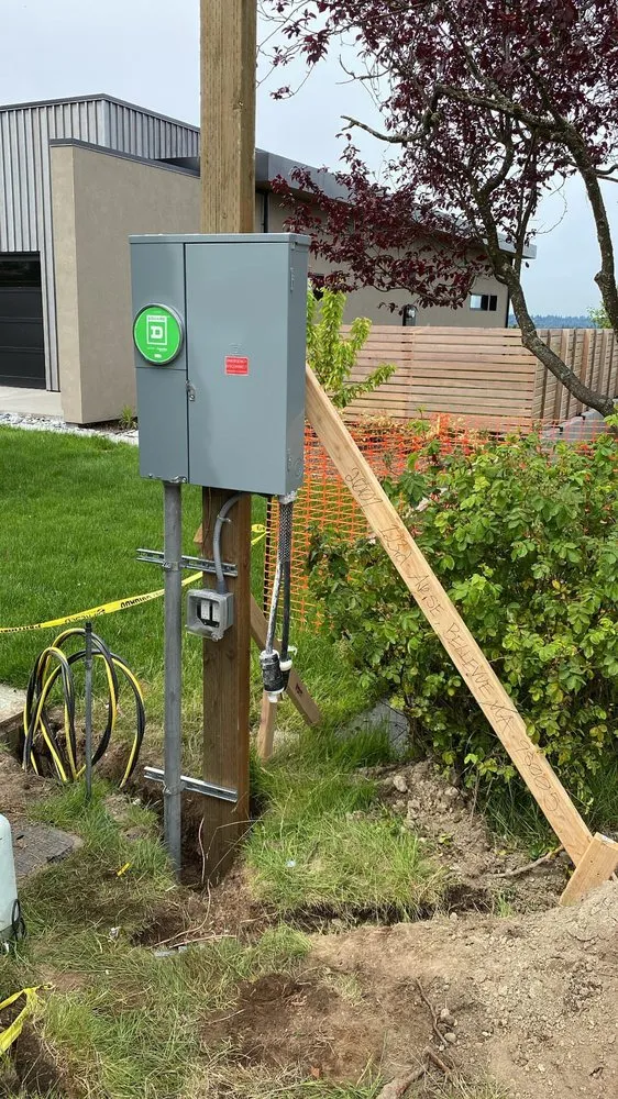 Slide of Plugz Electric