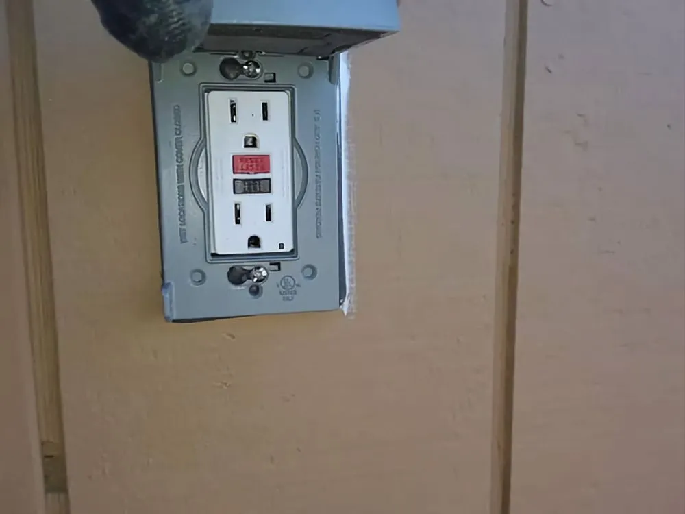 Slide of Plus Electric