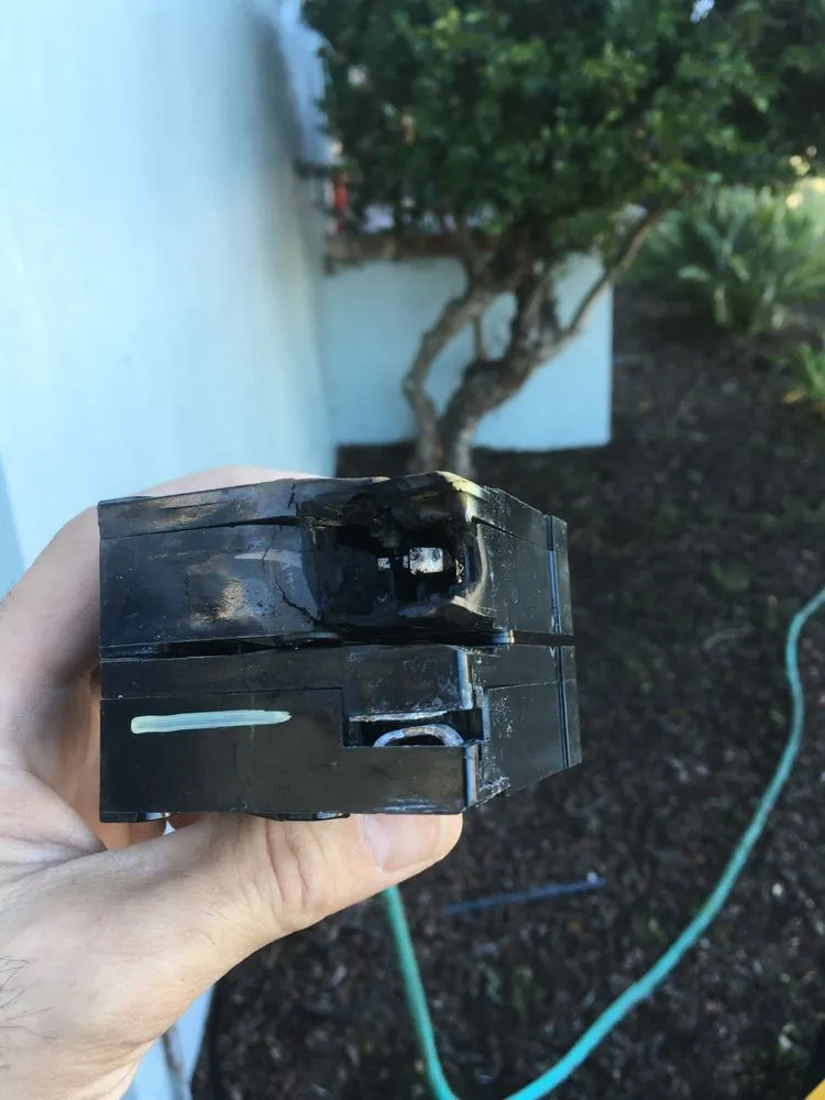 Slide of Plus Electrical