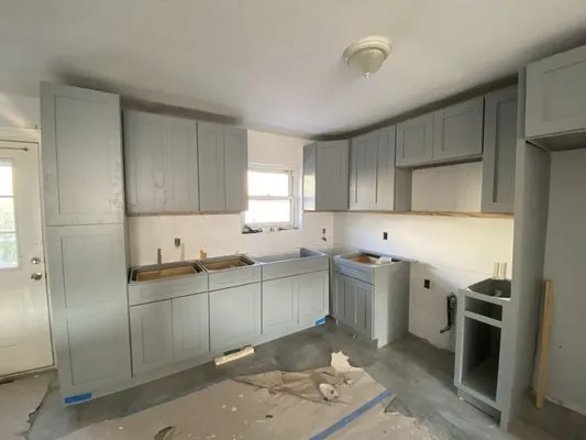 P&M Construction Logo