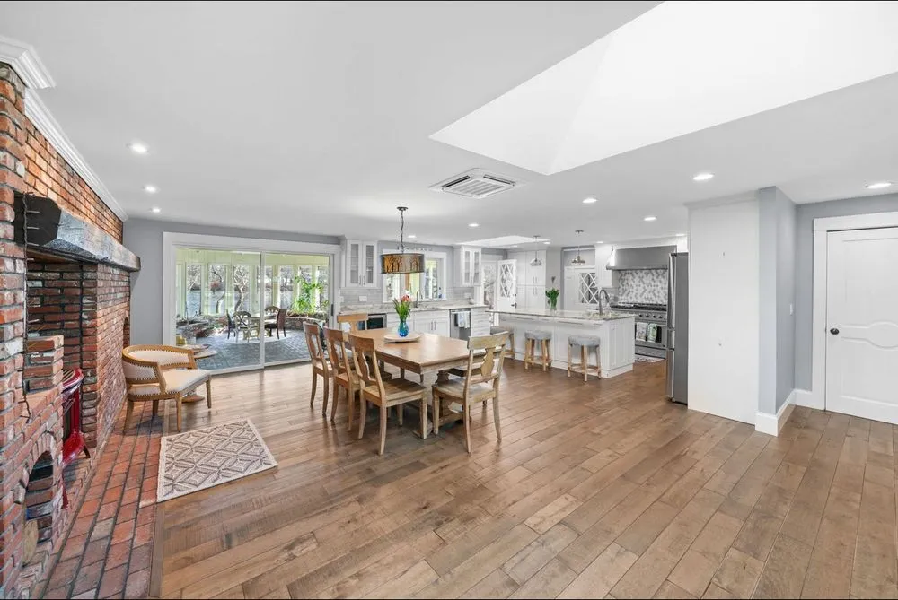 Slide of PM Electric