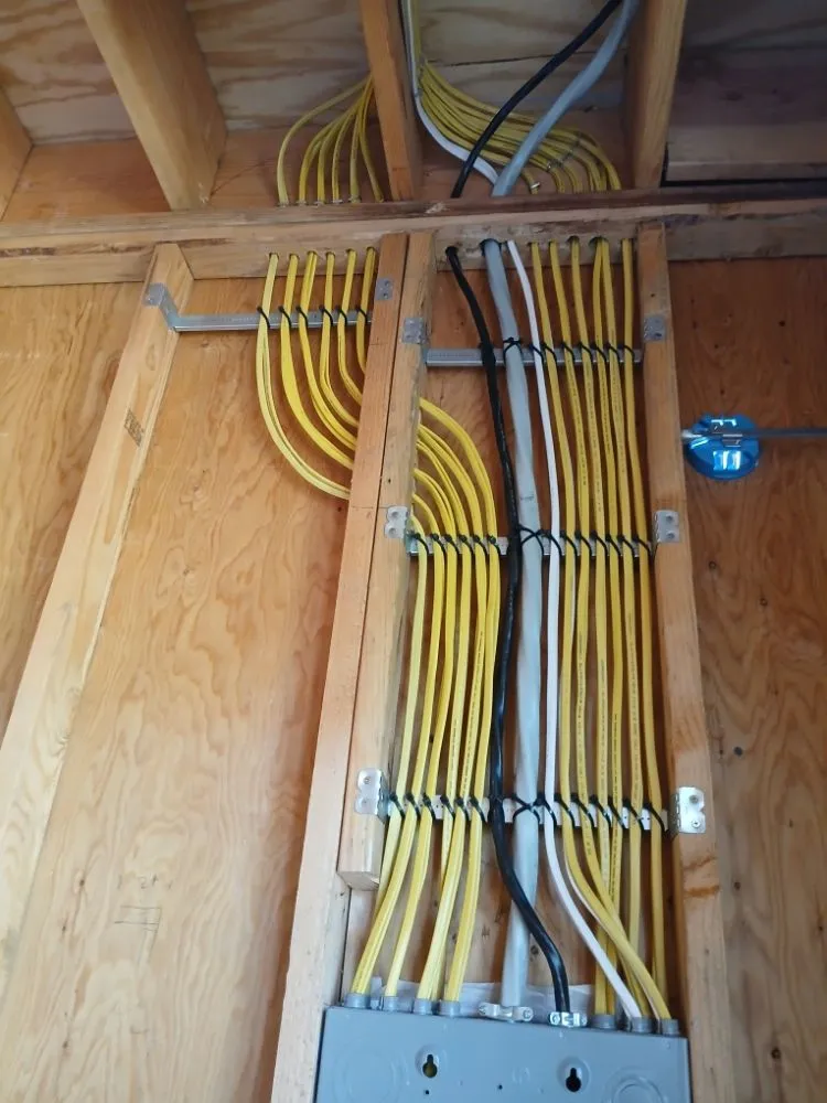 Slide of P&M Electric Services