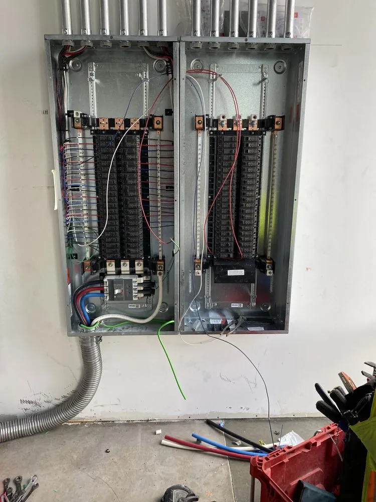 Certified electrician providing electrical repair in ,