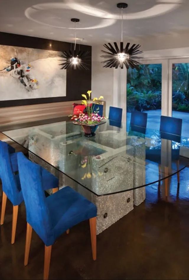 Slide of Polo's Electric