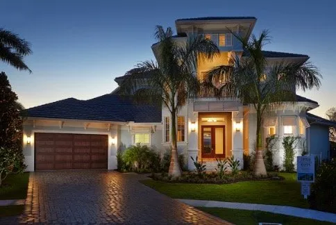 Slide of Polo's Electric