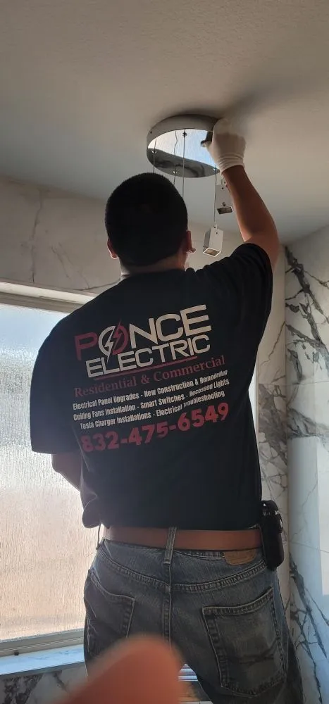 Slide of Ponce Electric