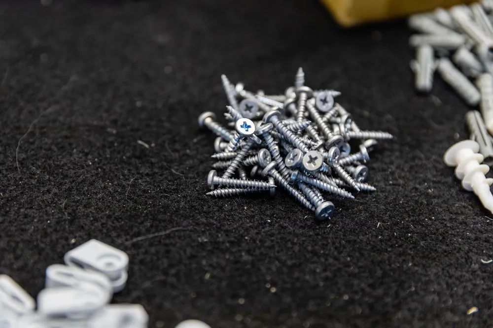 Slide of PoorBoy Electric & Lighting