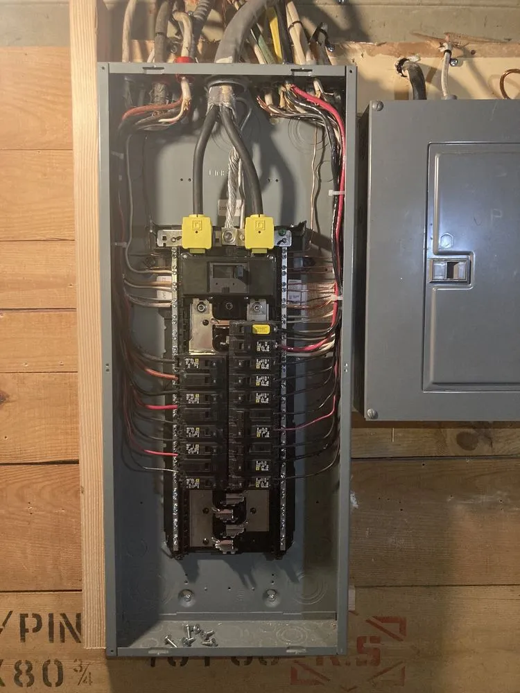 Emergency electrician providing lighting installation in , 