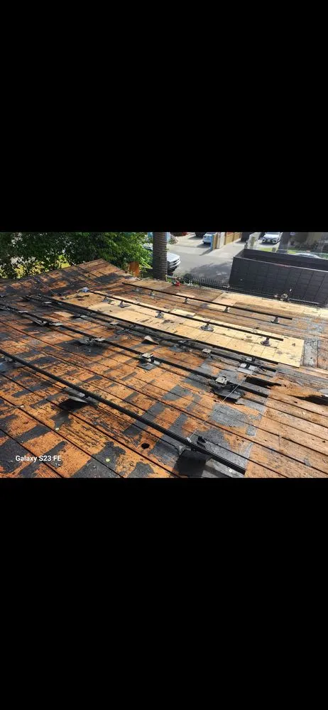 Slide of Portugal Electric