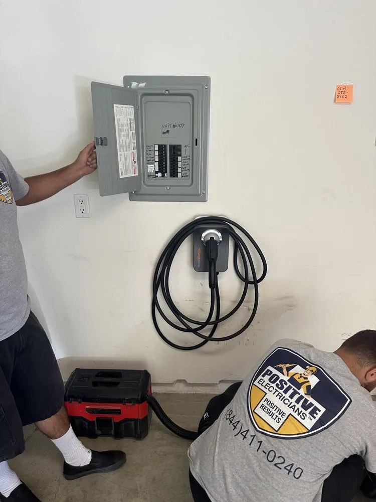 Licensed electrician providing electrical repair in San Fernando Valley, CA - Positive Electricians