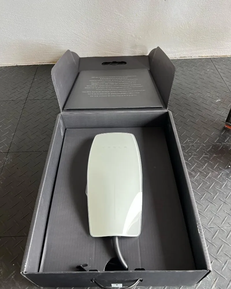 Slide of Poubel Electric