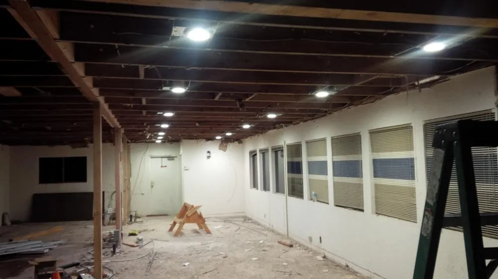 Slide of Pour Electric