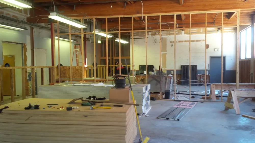 Slide of Pour Electric