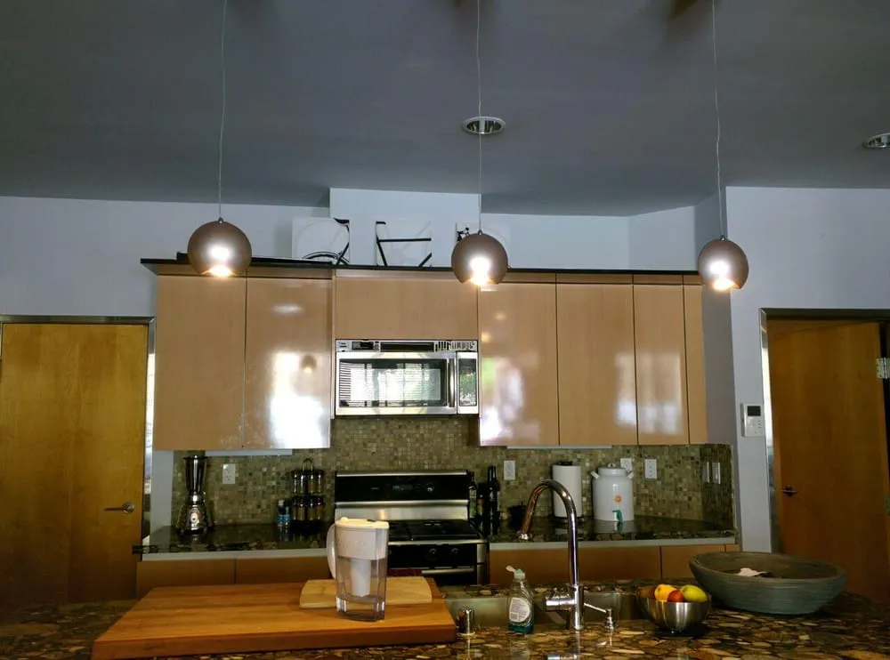 Slide of Pour Electric