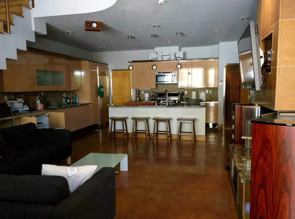 Slide of Pour Electric