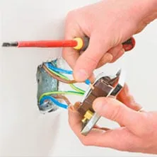 Reliable circuit breaker repair service in Los Angeles, CA - Powell Electric