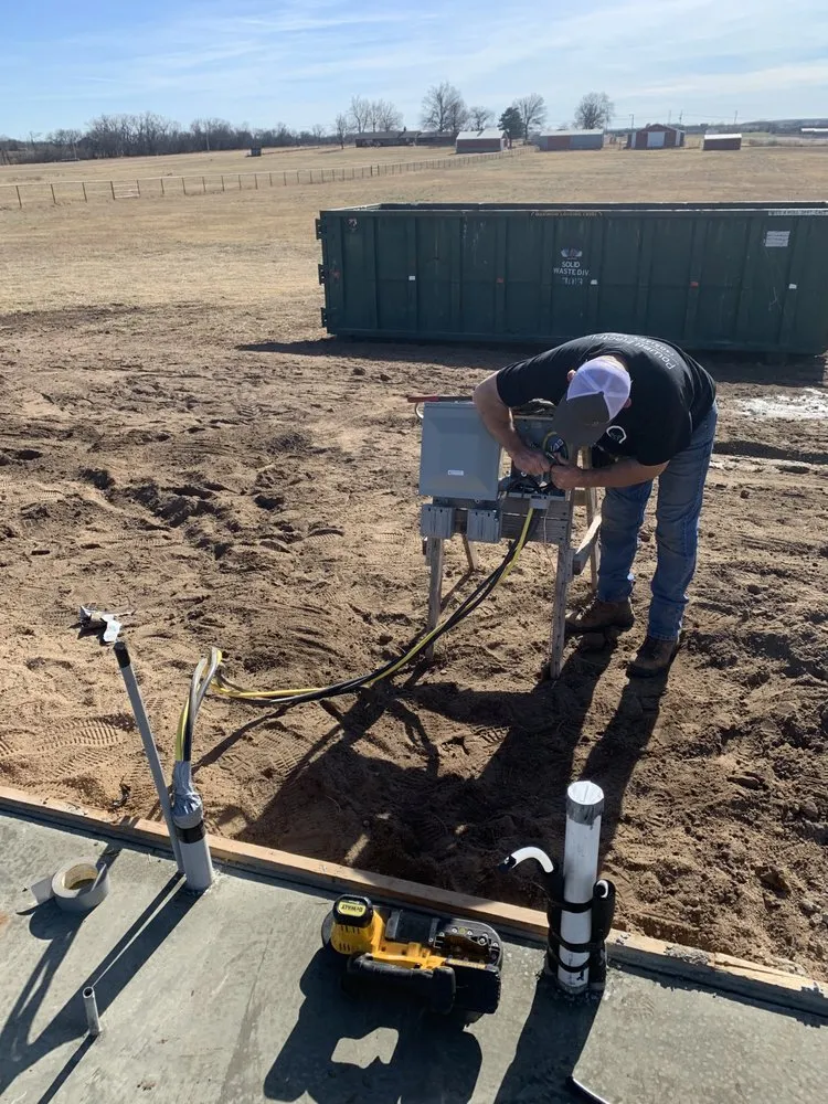 Affordable electrician providing panel upgrade in , 