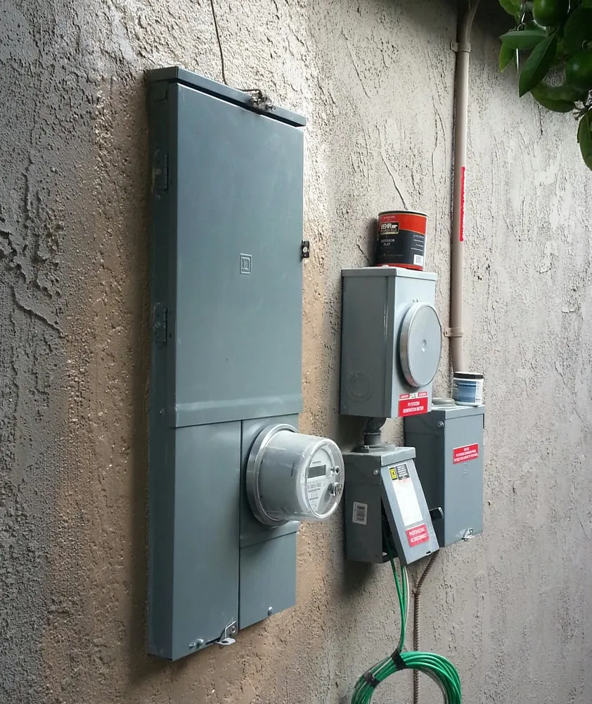 Licensed electrical repair in Tarzana, CA by Power 4 U