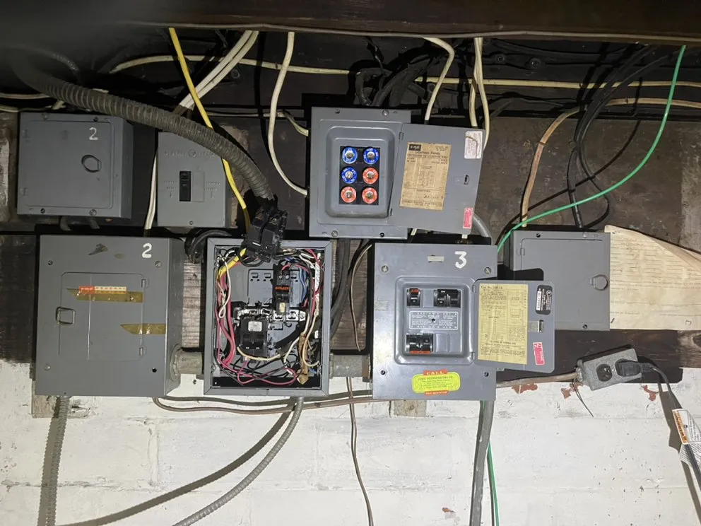 Trusted electrician providing outlet and switch repair in , 