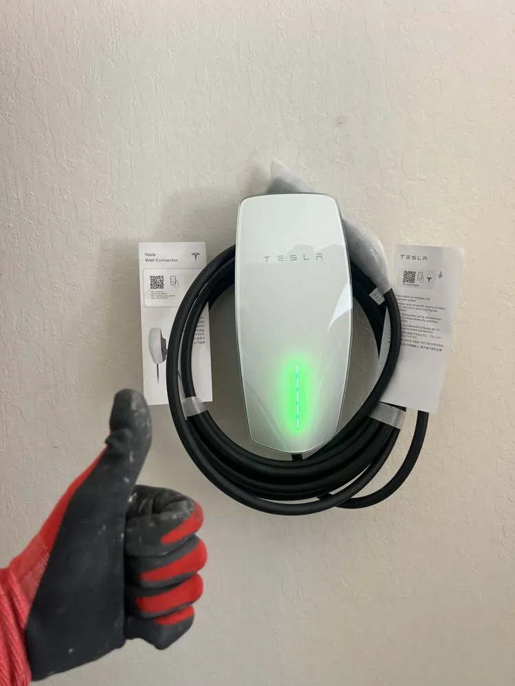 Professional emergency electrical service in , by Power plus electrical