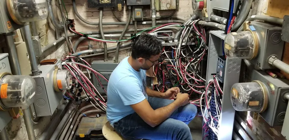 Slide of Power Point Electric