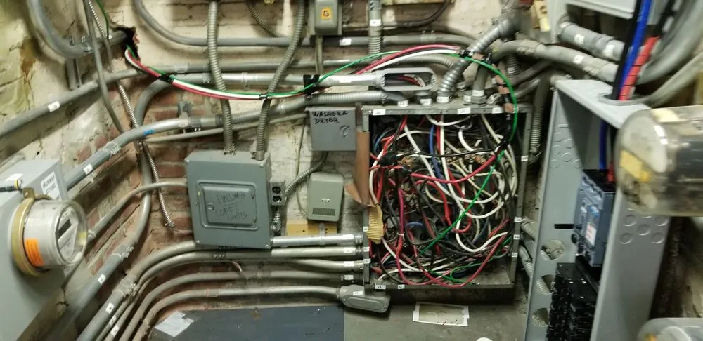 Slide of Power Point Electric