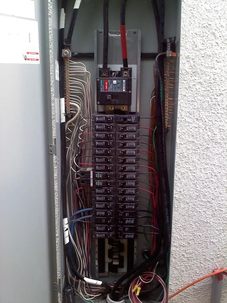 Licensed electrician providing outlet and switch repair in , 