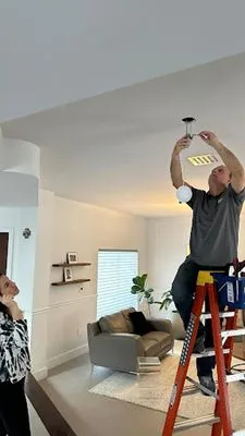 Power4 Electric Logo