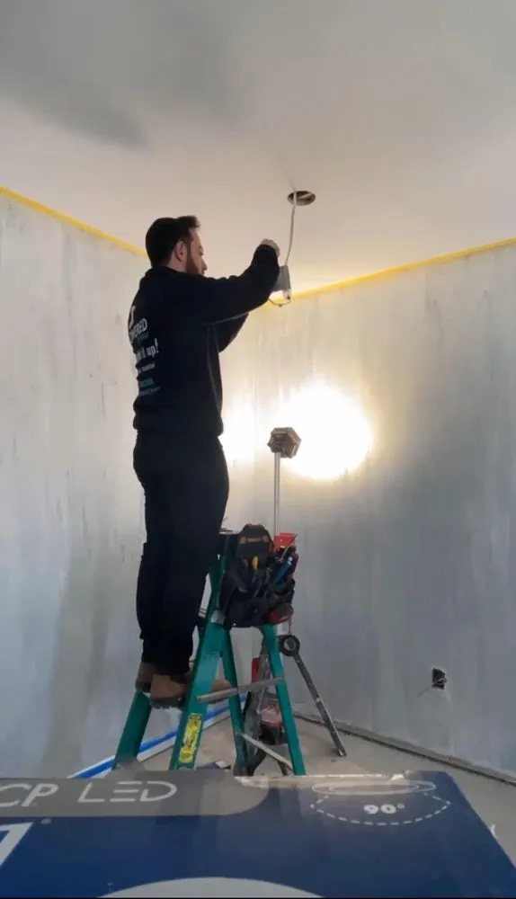 Slide of Powered by Sam