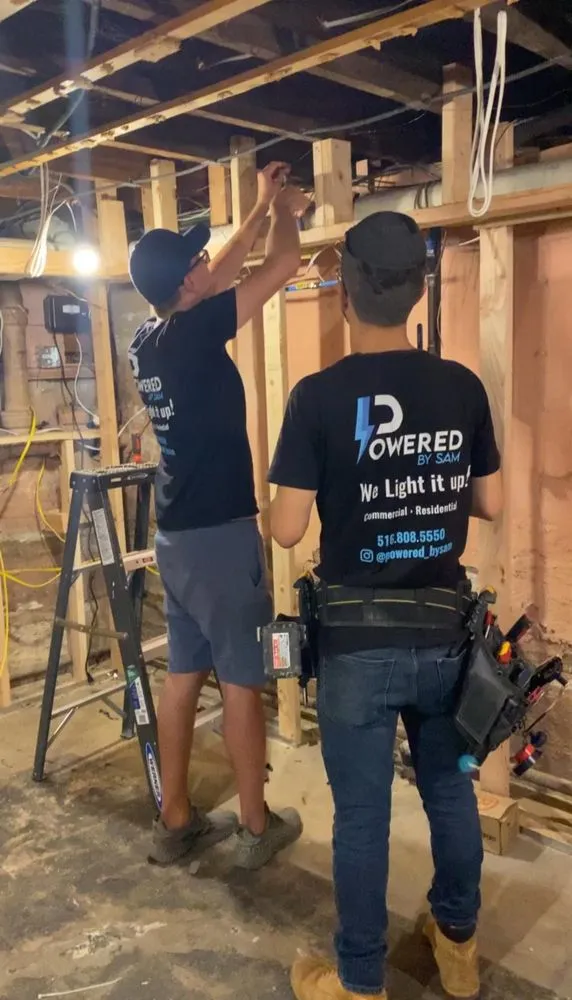 Slide of Powered by Sam