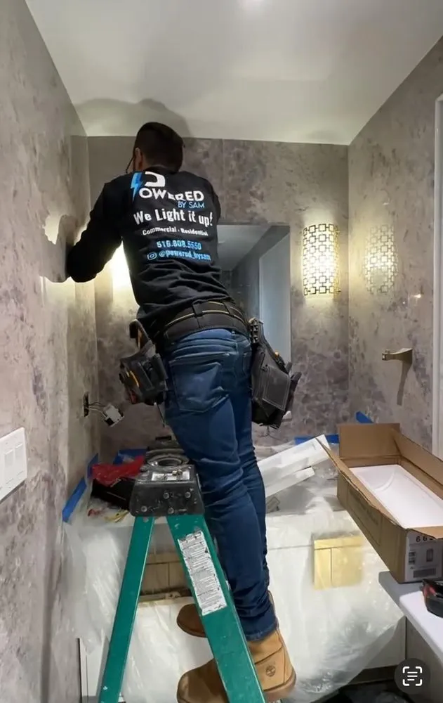 Slide of Powered by Sam