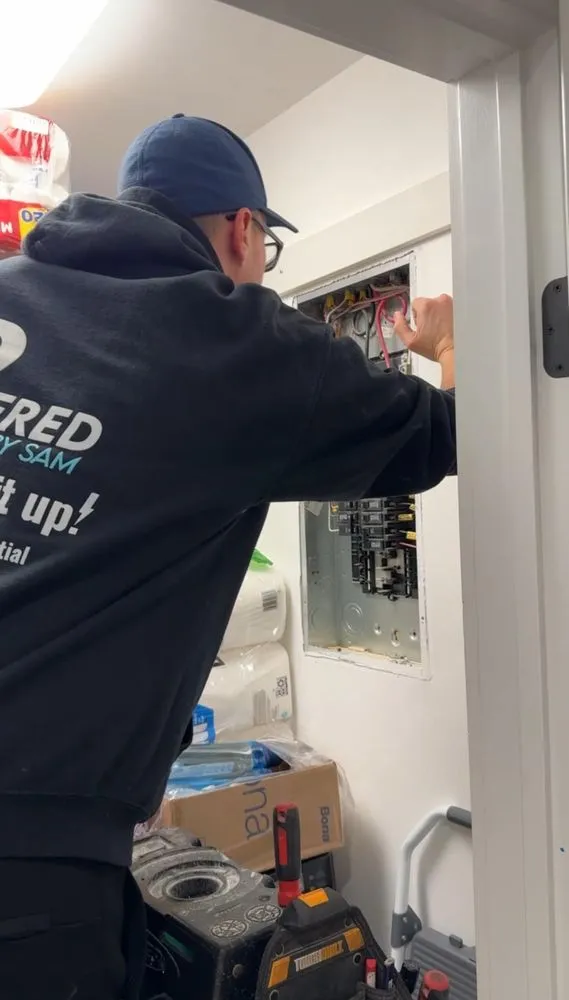 Slide of Powered by Sam