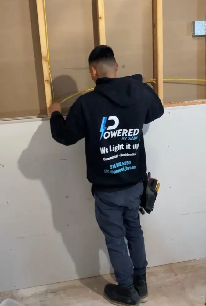 Slide of Powered by Sam