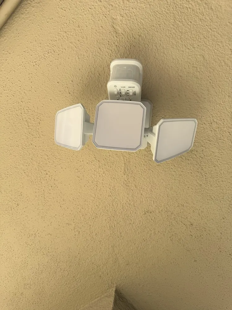 Certified electrician providing emergency electrical service in Reseda, CA - Powerplus Ev Electric