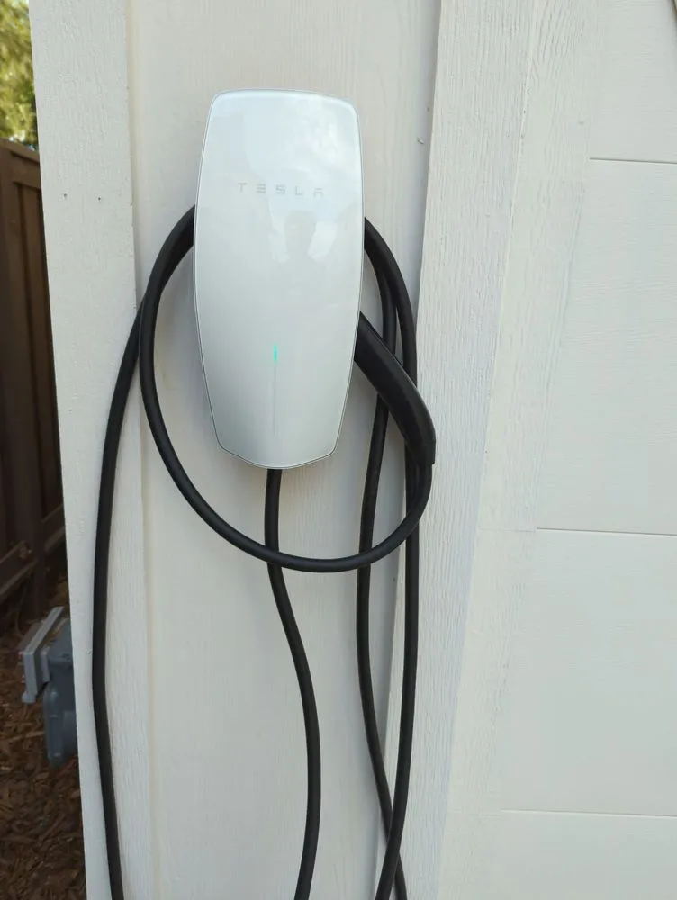 Slide of PowerSun Electrician