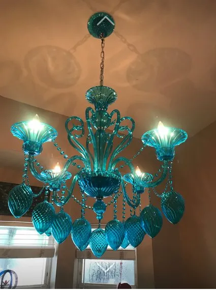 Emergency electrician providing emergency electrical service in , 